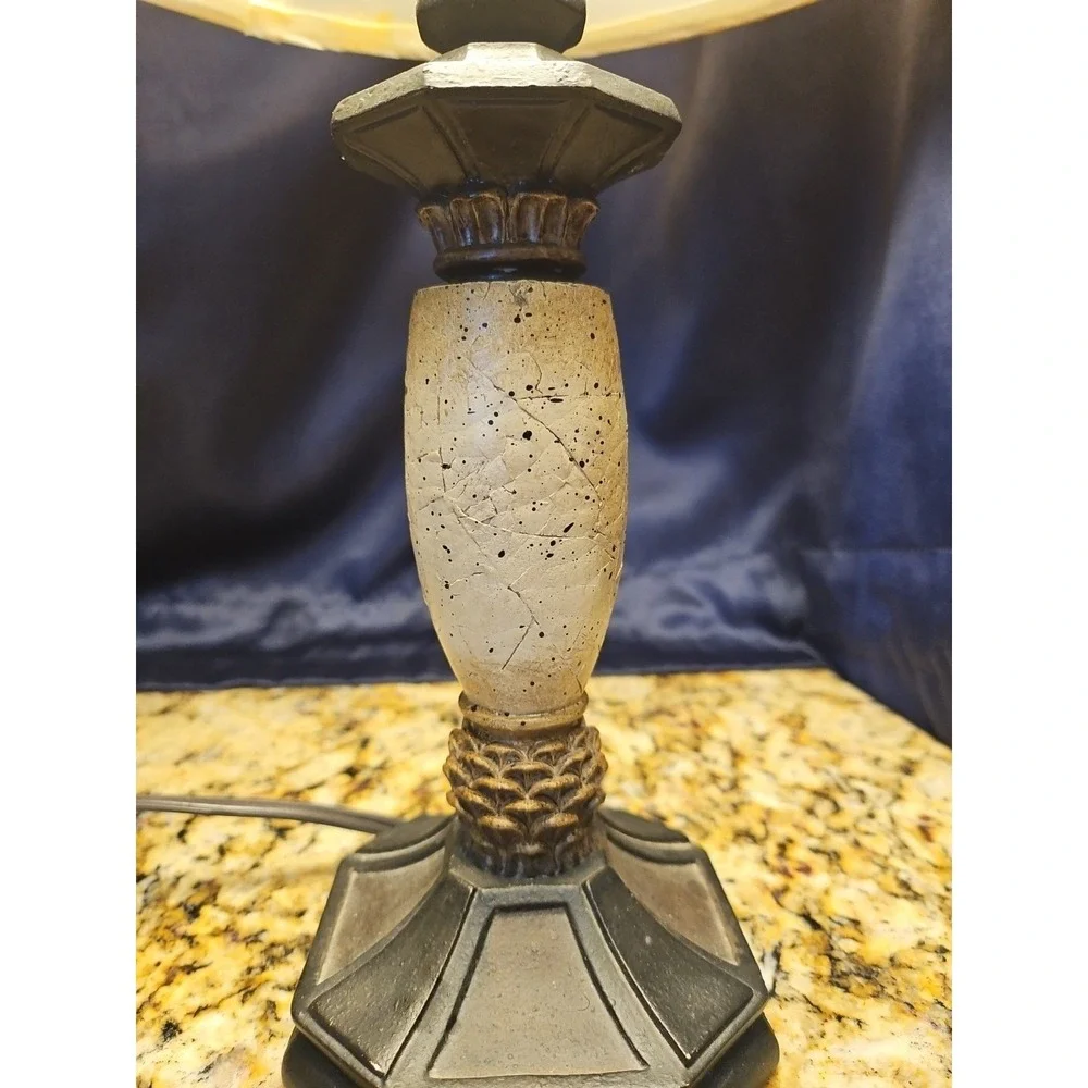 Resin Pinecone Table Lamp 18